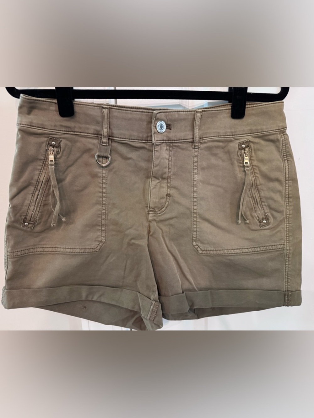 WHBM White House Black Markwt Utility Roll-Cuff Shorts in Olive
